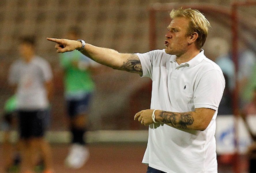 IZNOŠENJE PRLJAVOG VEŠA Olimpija oštro po Prosinečkom: Do četiri ujutro igrao karte, pio alkohol i pušio tokom treninga