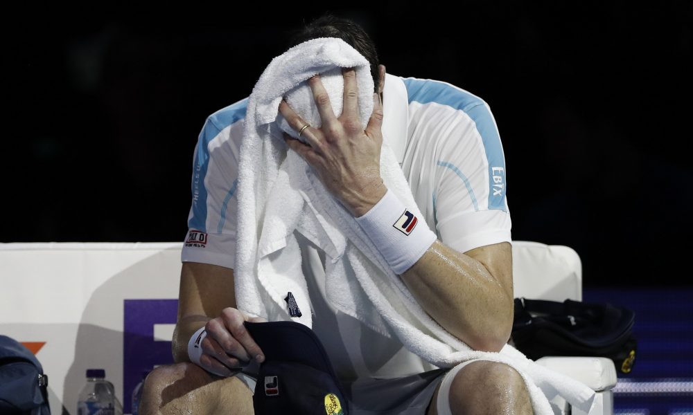 OPROŠTAJ UZ SUZE Legendarni teniser završio karijeru – povukao se kao dvostruki rekorder (VIDEO)