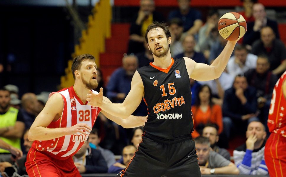 PROMETEJ RASPUSTIO EKIPU Sredstva prebacujemo u odbranu zemlje