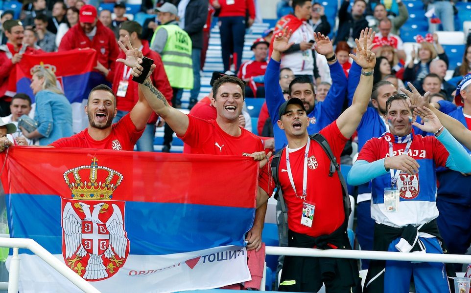 SVE ZBOG JEDNOG IGRAČA Na tribinama se vijore srpske zastave, a nije u Srbiji, niti regionu! (FOTO)