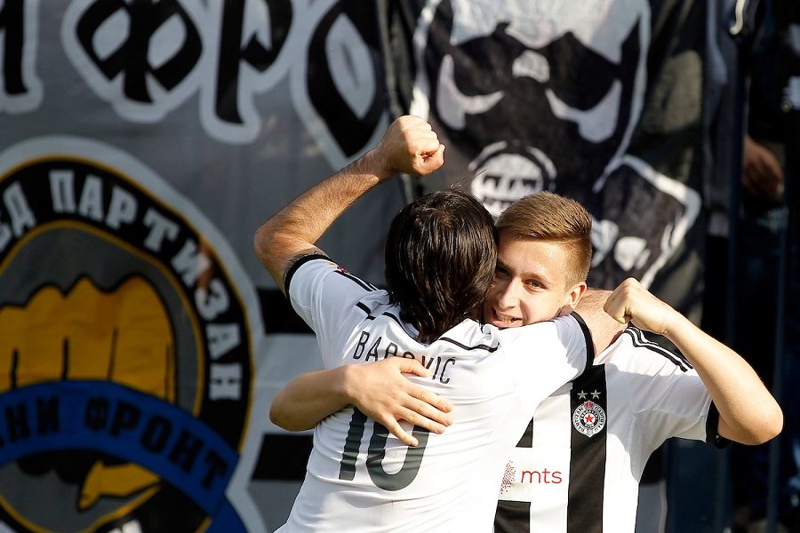 SUROVOST FUDBALA Srpski napadač od Atletika do probe u Ujpeštu