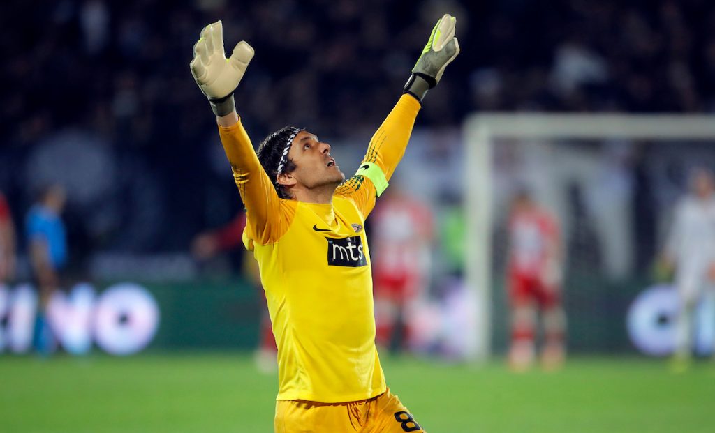 KAO VINO Stojković sjajnim odbranama bacio komentatora u trans! (VIDEO)