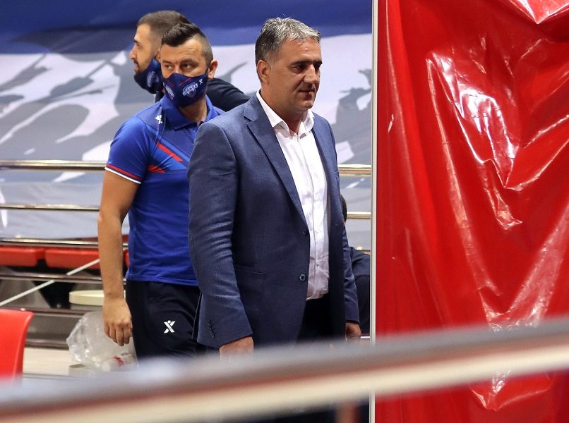 POLUDEO Bajić vikao na igrača: Kome ti objašnjavaš pi*da ti materina? (VIDEO)