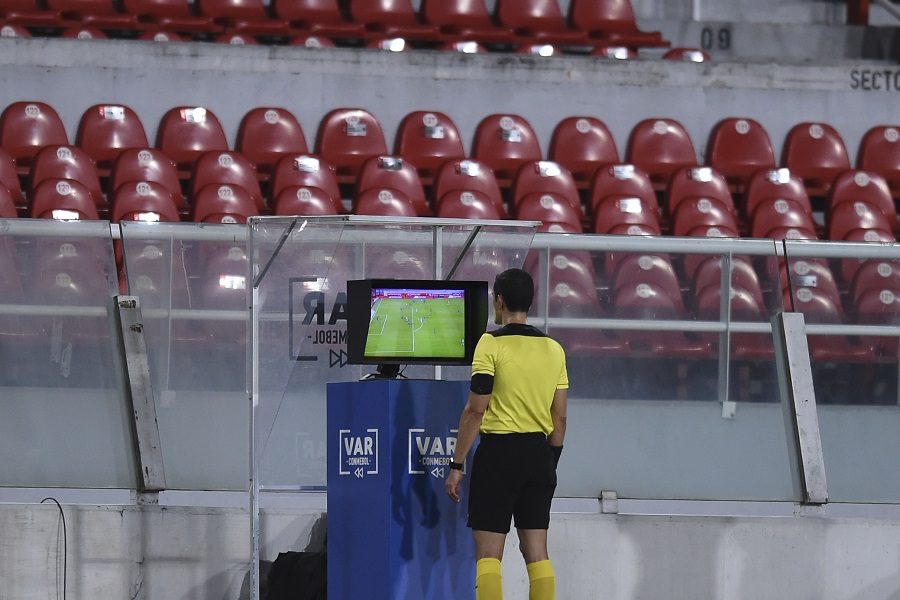 POBUNA Dogorelo do nokata… Sudije ne žele da dele pravdu! Prekida se grčka liga