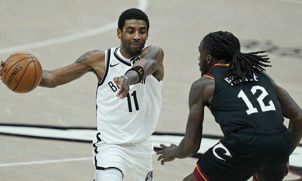 Ništa novo kada je on u pitanju! Irving maćehu proglasio za novog agenta!