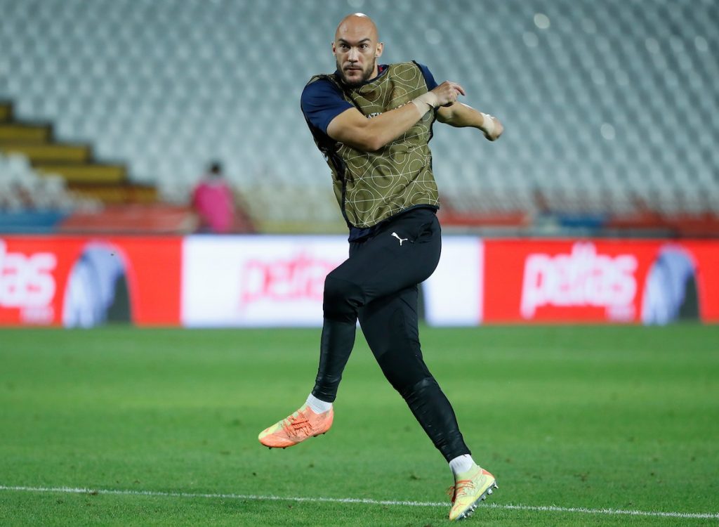 MOŽE DA BIRA Srpski golman dobio ponudu od kluba iz Španije, zovu ga i Arapi