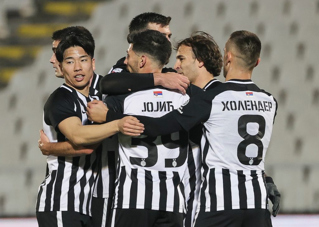 NAGRADA ZA ODLIČNE PARTIJE „Grobari“ su ga obožavali, a sad je na meti Borusije Menhegladbah (FOTO)