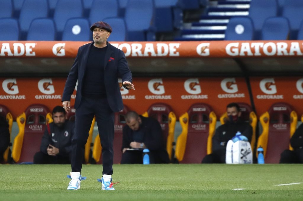 SMENA NA POMOLU Mihajlović odlazi iz Bolonje, nađena mu zamena