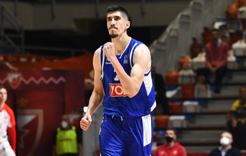 SJAJNA VEST IZ PODGORICE Nikolić ponovo na terenu!