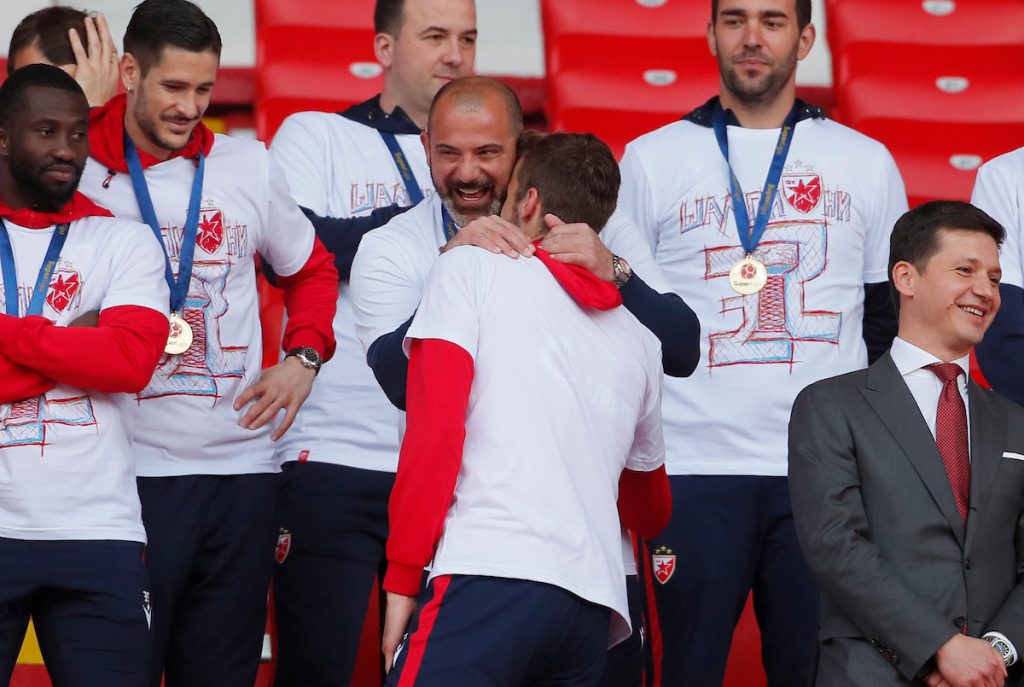 DOSIJE „STANKOVIĆ“ Trofeji, pobede, rekordi, nepobedivost u derbijima i prokletstvo Lige šampiona – Deki je otišao uzdignuta čela