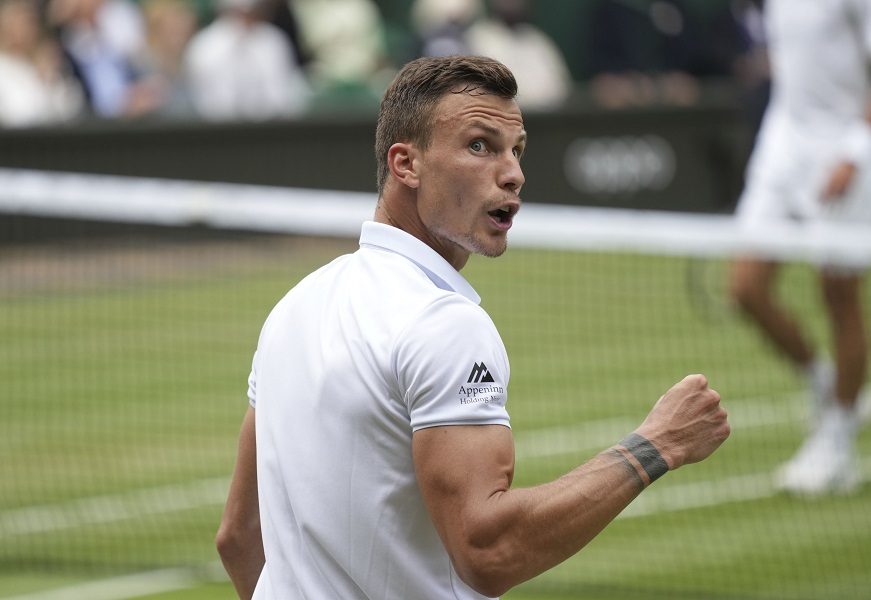 MAĐAR UDRARIO NA NOVAKA: Đoković nema prava da bude u Australiji!