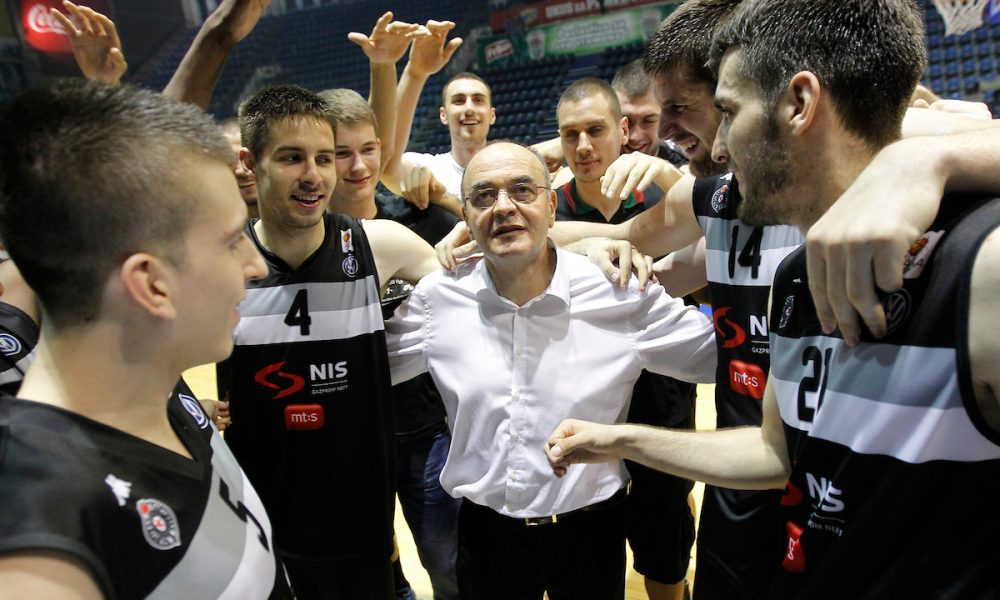 U vremenu brzih uspeha, on je birao težak put: Odlazak Duška Vujoševića i kraj jedne epohe