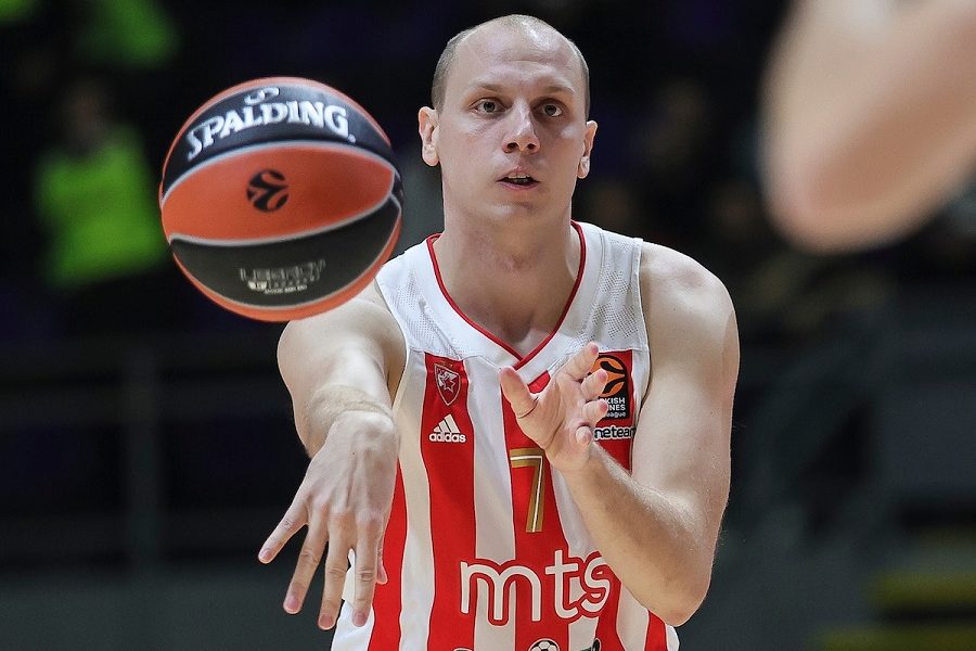 OGLASIO SE I DAVIDOVAC: Srećan sam zbog dolaska u legendarni klub… Čast mi je da nastavljam tradiciju Srba