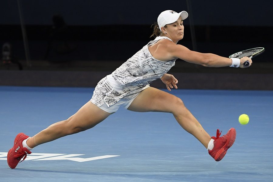 SLAVLJE PRED SVOJIM NAVIJAČIMA Barti prvi put osvojila Australijan open