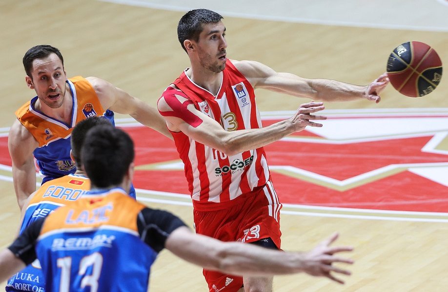 POLUVREME Zvezda ubacila sedam trojki Baranima, ide ka trećoj pobedi ove sedmice