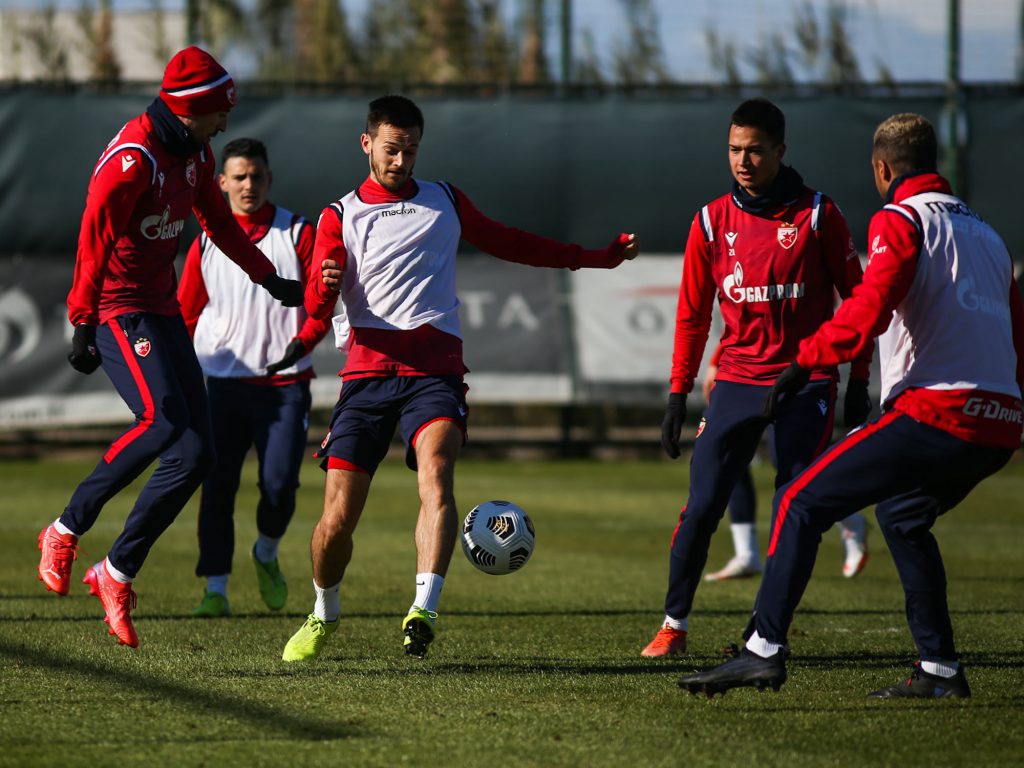 SAZNAJEMO – „BOMBA“! Ohi nije jedini, Zvezda zvala jednog od najboljih strelaca ruske lige! (FOTO)