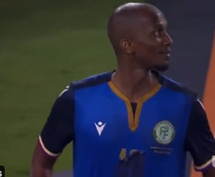 NIJE ČOVEK KRIV Benov saigrač silom prilika bio golman, branio je odlično, pa pokazao bekovsku naviku! (FOTO, VIDEO)