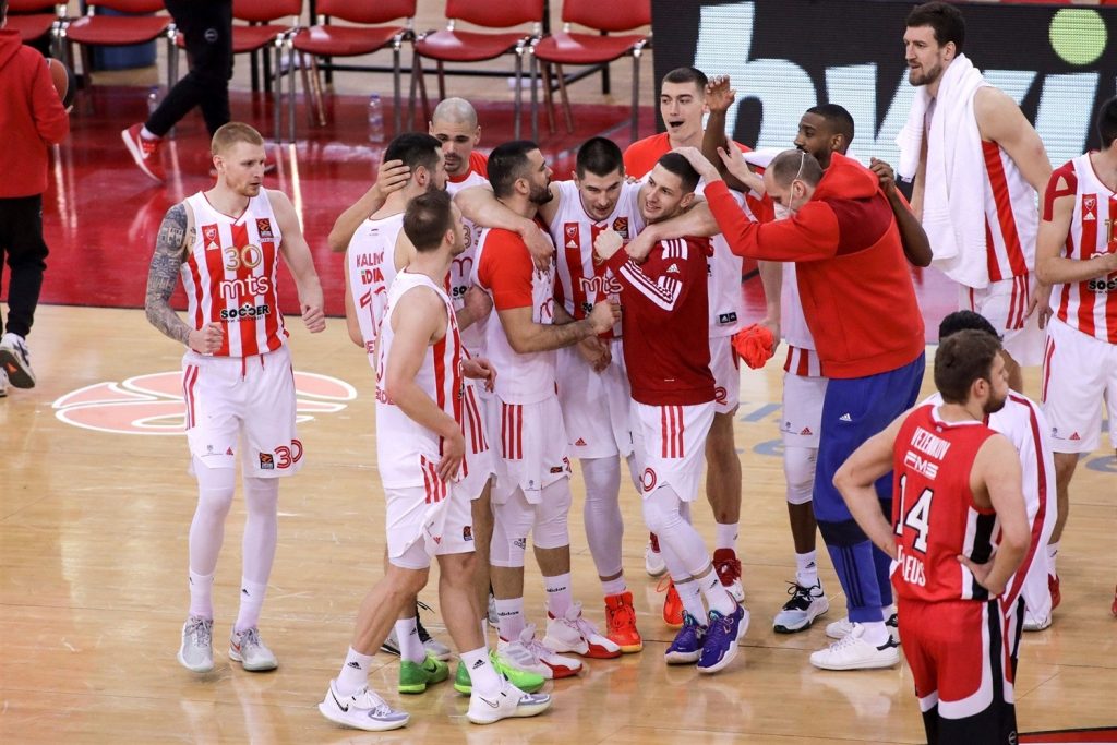 Sjajna Zvezda srušila pirejsku tvrđavu!