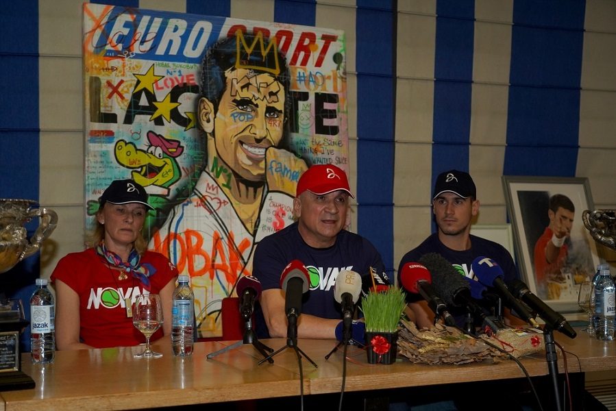 Srđan Đoković se obratio novinarima: Gaze Novaka, gaze i Srbiju! Isusa su razapinjali, sada to rade sa Novakom