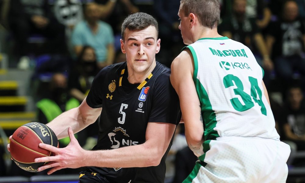 POLUVREME U NOVOM MESTU Partizan ima prednost, ali ne blista, brine šut