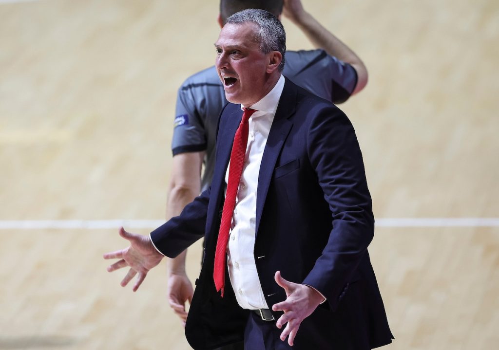 Da li je Radonjić najavio rastanak centra i Zvezde?