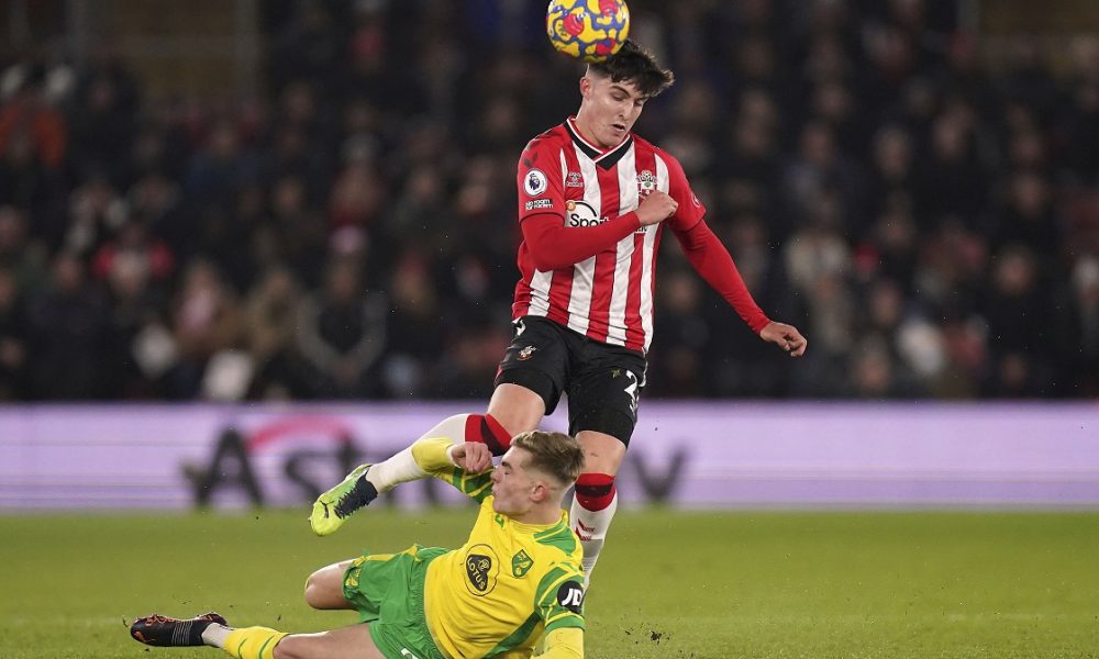 PREMIJER LIGA Sveci“ nastavili da marširaju, „kanarinci“ ostali na dnu