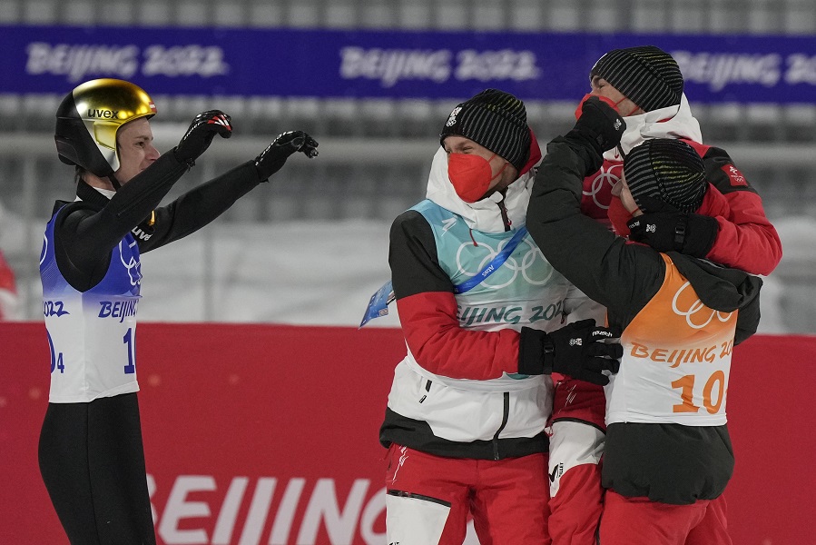 Austriji zlato u timskim skokovima