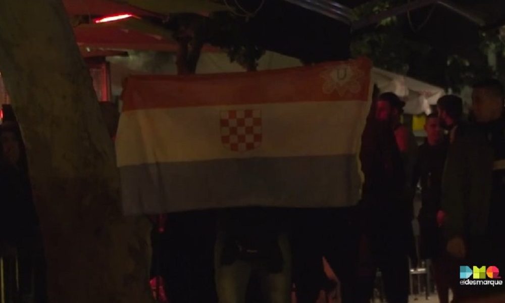INCIDENTI U SEVILJI Navijači Dinama mahali zastavom zločinačke NDH i pokazavali stražnjice! (VIDEO)