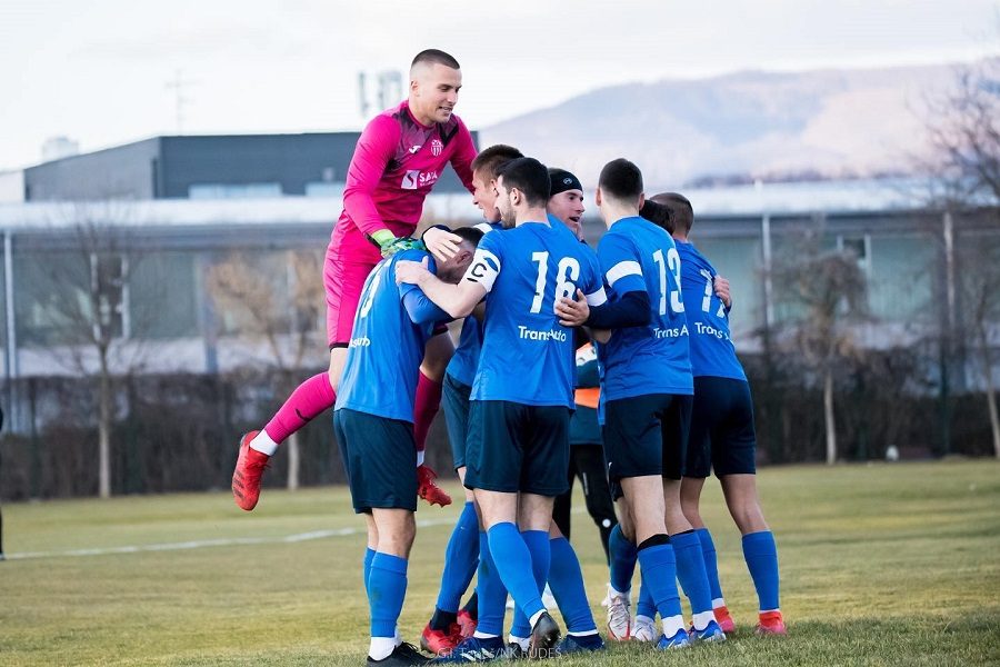 Klub preko Fejsbuka traži pojačanje! Samo iskusni igrači dolaze u obzir (FOTO)