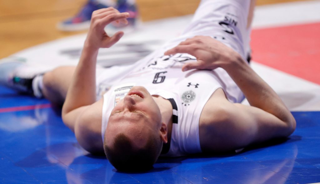 DOBRE VESTI Smailagić se vratio na klupu! „Grobari“ ga dočekali ovacijama