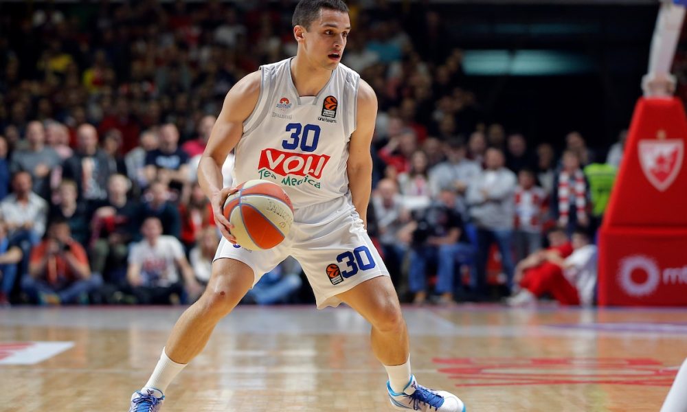 BUDUĆNOST U PETOJ BRZINI Popović produžio ugovor, stigao centar, na radaru i dva beka!