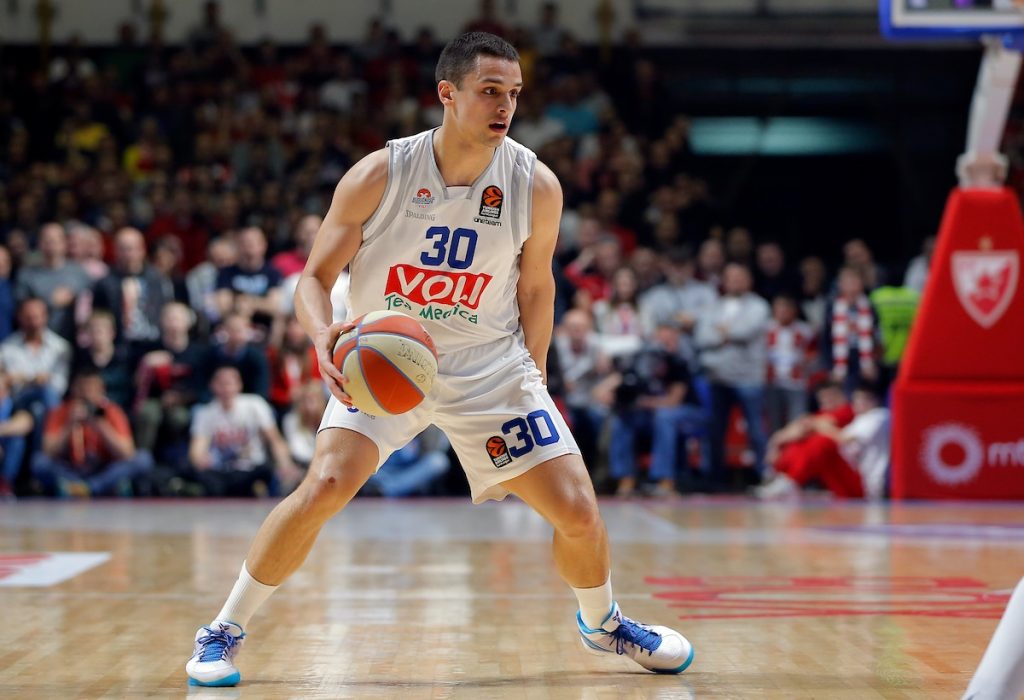 BUDUĆNOST U PETOJ BRZINI Popović produžio ugovor, stigao centar, na radaru i dva beka!