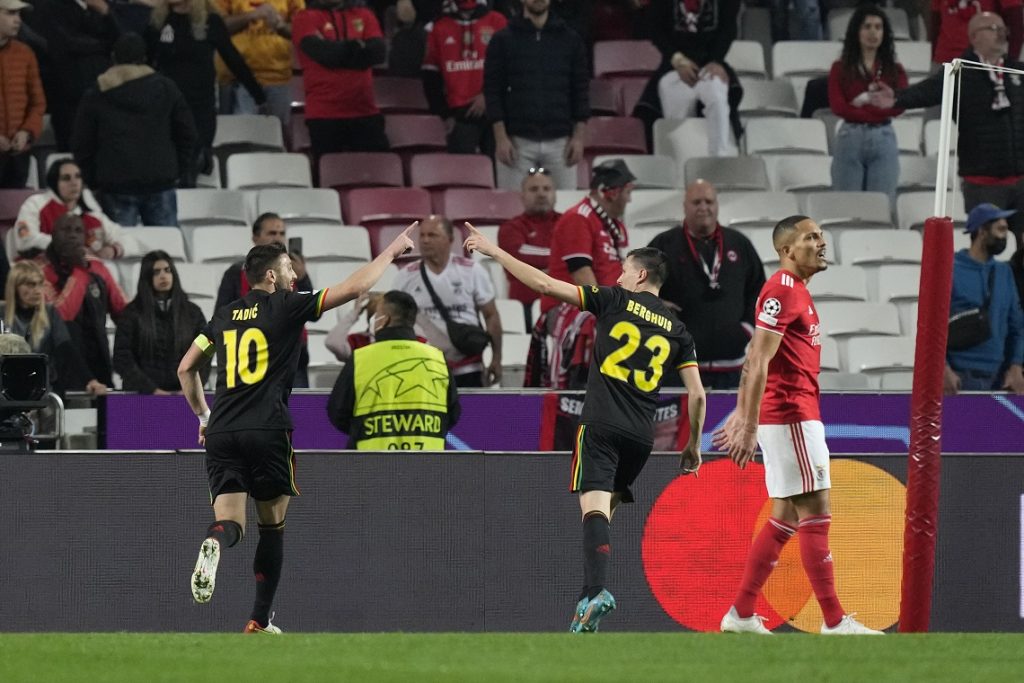 Tadić vodio Ajaks ka remiju u Lisabonu, Junajted čudom preživeo Madrid (VIDEO)