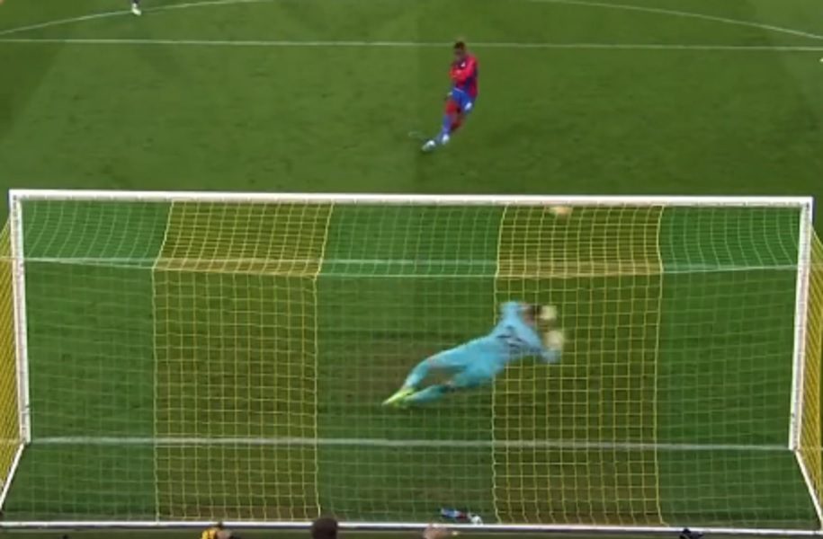 DEČKO, ŠTA TI BI? Možda nije najgori penal ikada, ali tu je negde… (VIDEO)