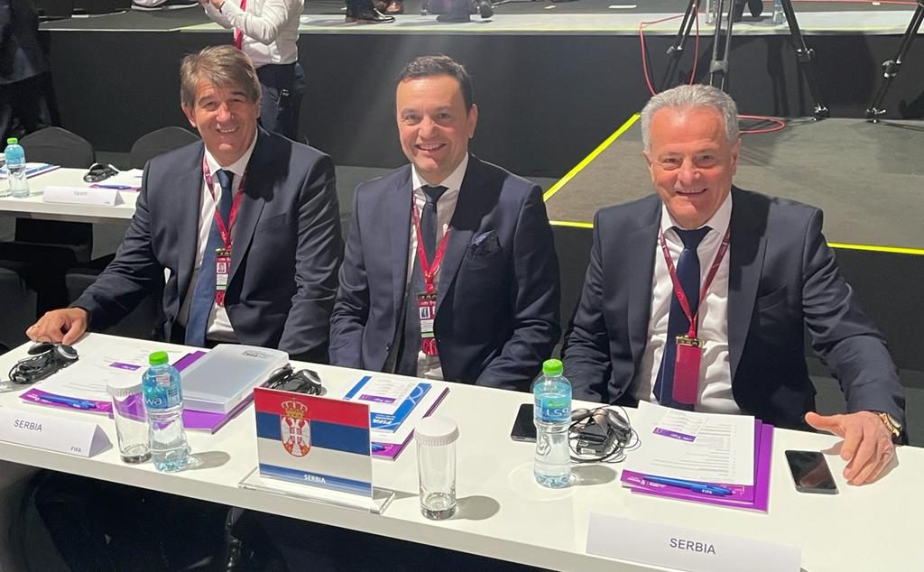RADNI SASTANAK Srpska delegacija na kongresu FIFA (FOTO)