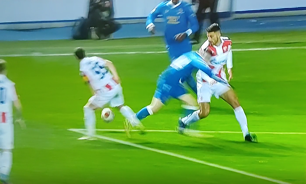 VAR SE OGLASIO TRI PUTA Zvezdi poništena dva gola Kataija, Rendžers vodi 2:0 (VIDEO)