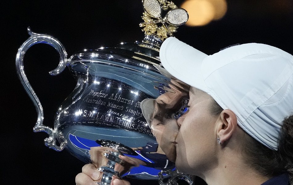 ŠOK Najbolja teniserka na svetu odlučila da završi karijeru! Ima tek 25 godina