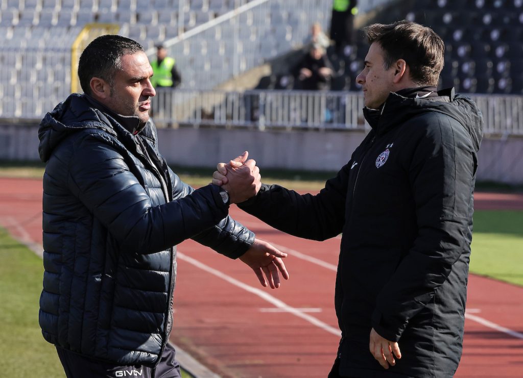 STANOJEVIĆ KRATAK: Skup remi! TRENER NAPRETKA: Nismo igrali za Zvezdu, ja od ovoga hranim porodicu!