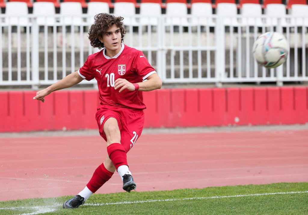 ZALOG ZA BUDUĆNOST Zvezda dovela vezistu iz Lugana i napadača iz Sanderlenda (VIDEO)