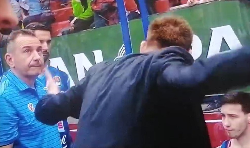 SLOVENAČKA VERZIJA BAJIĆA Trener Cibone psovao na tajm-autu protiv Zvezde, vikao i mahao rukama (VIDEO)