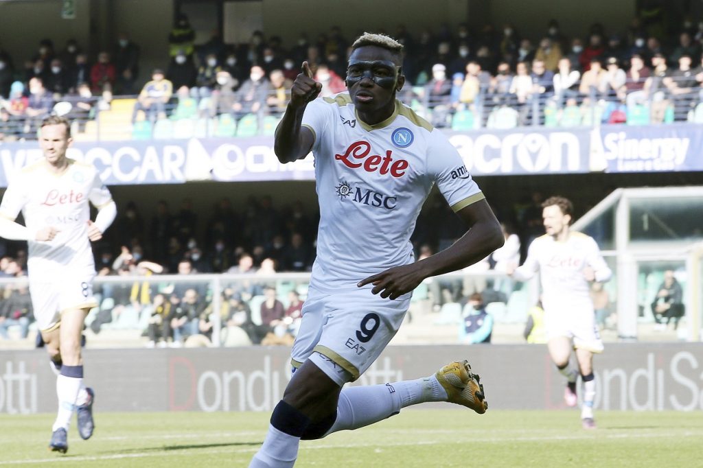 „ZAPALIO“ FUDBALSKU JAVNOST Vlasnik Napolija poručuje: Mi smo idioti koji daju plate Afrikancima, neka mi ih agenti više ne pominju!