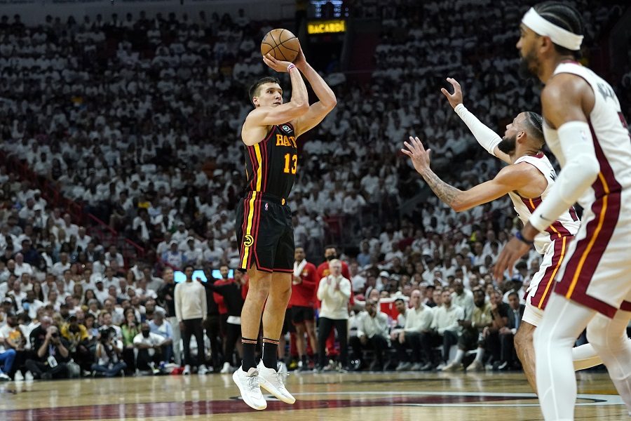 RASPUCAO SE Bogdan za četvrtinu ubacio 18 poena, ali je Majami imao odličnog Batlera (VIDEO)