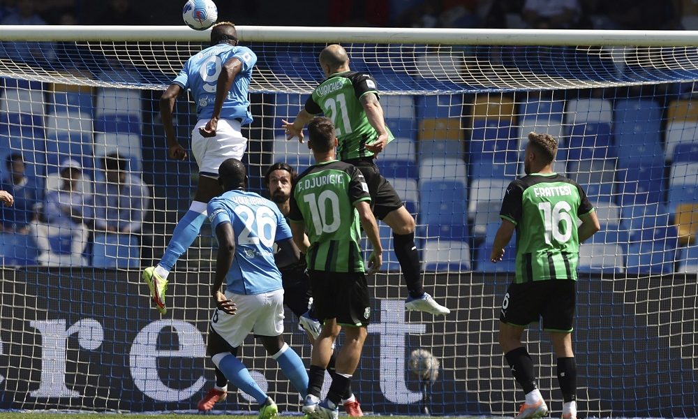 SERIJA A Napoli šest puta pogodio protiv Sasuola i ostao u igri za Skudeto (VIDEO)
