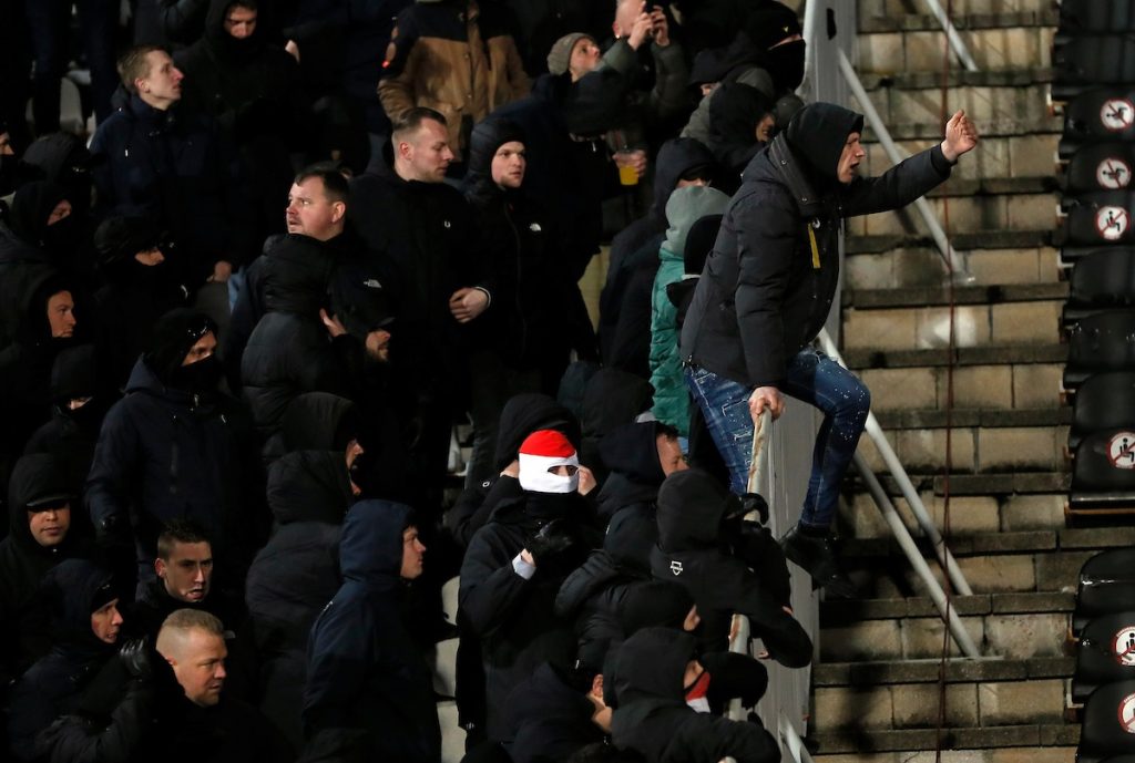 UEFA redovno kažnjava Zvezdu i Partizan, ali ovaj klub je rekorder! Do kada će da ga trpe?