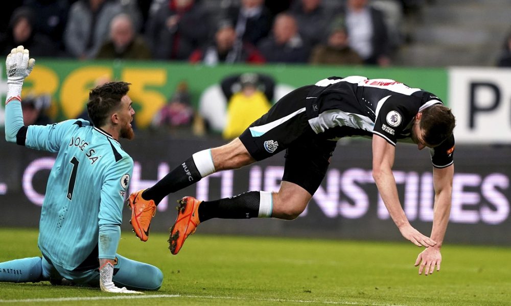 PREMIJER LIGA Nikoga nisu pobedili do druge polovine januara, a sada se šepure ušuškani u sredini