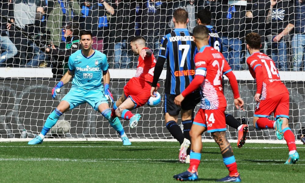 ŠMEKERSKI GOL NAPOLIJA Nije slobodan udarac samo za šut, nego i za… (VIDEO)