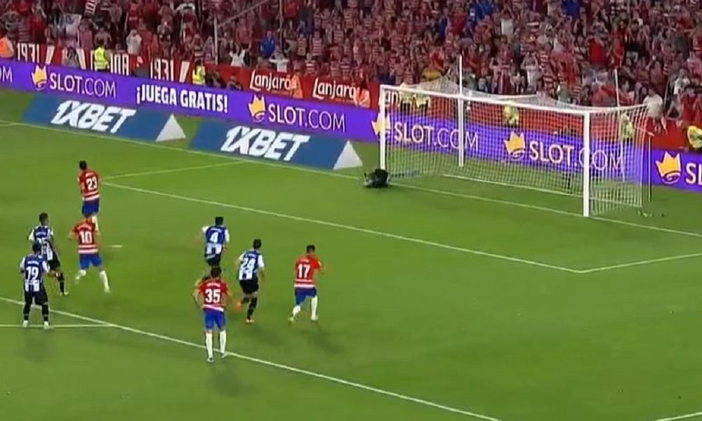 ŠOK U ŠPANIJI Granada imala penal za opstanak, ali je Molina poslao loptu pored gola (VIDEO)