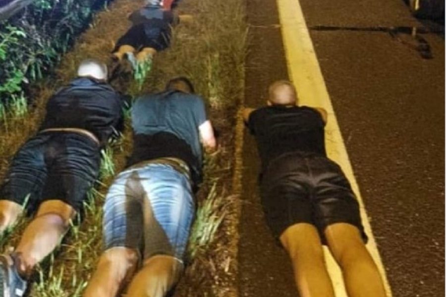 KRVAVI SUKOB U HRVATSKOJ Veliki neredi na autoputu, policija ranila dva navijača Hajduka!