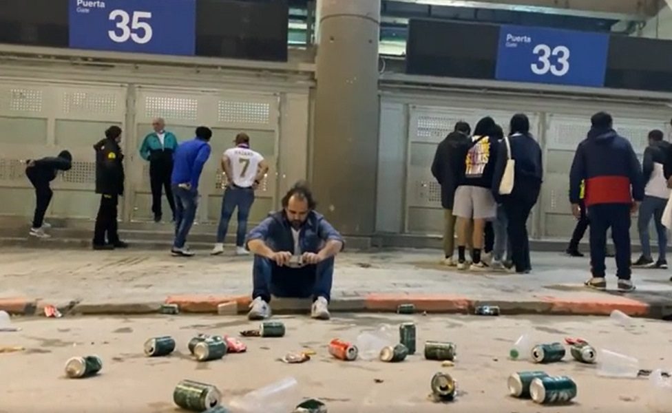 „ISPALA VEKA“ Snimak navijača Reala koji su u 80. minutu počeli da napuštaju stadion postao je HIT na društvenim mrežama (VIDEO)