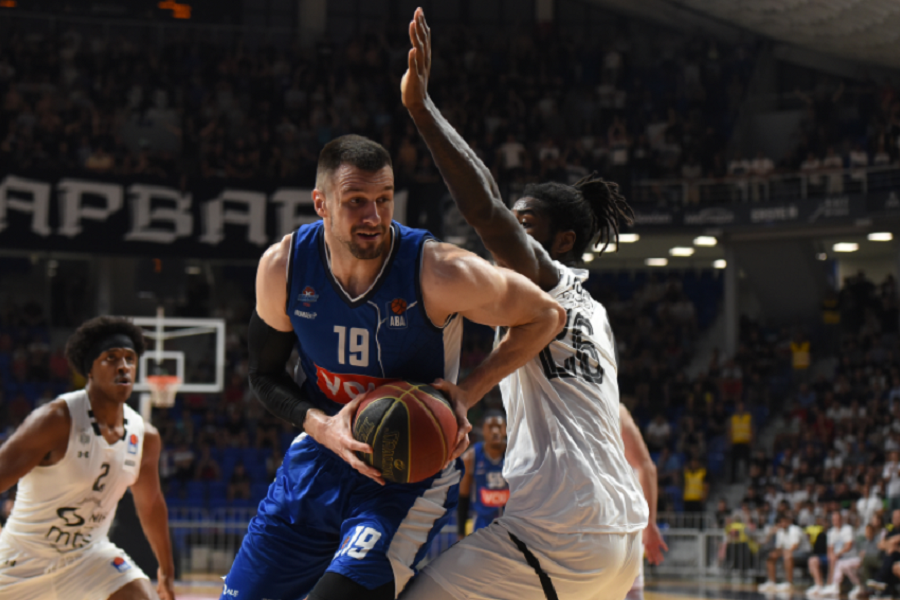 „TUČA“ U MORAČI Očajan Partizan u prvom poluvremenu, promašio deset slobodnih bacanja, gubi 11 razlike